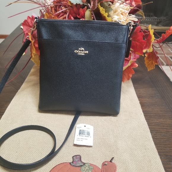 Coach Handbags - Coach Kitt Messenger Crossbody In Black